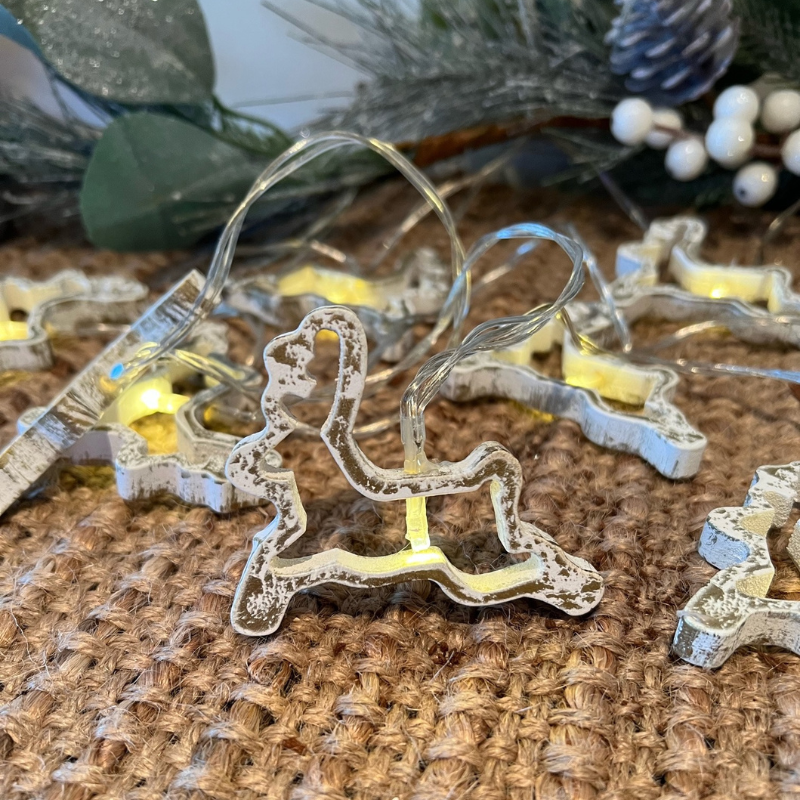 Whitewash / gold timber deer garland LED